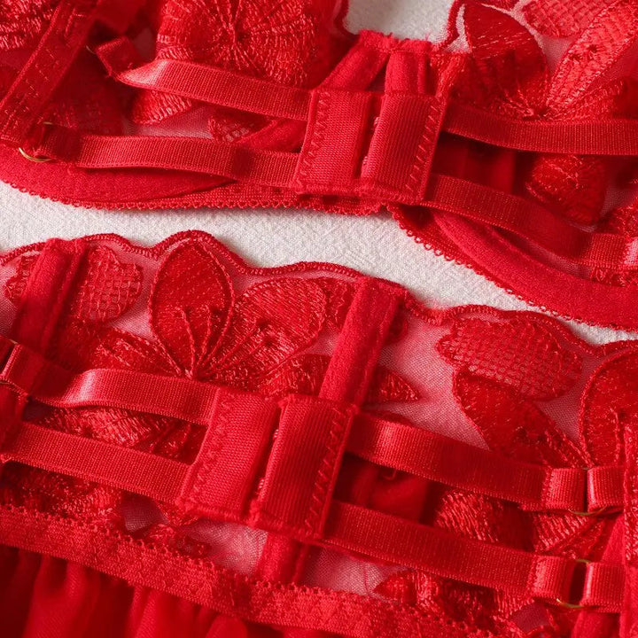 Francesca – 3-Piece Lace Lingerie Set – The Set That Earns Compliments
