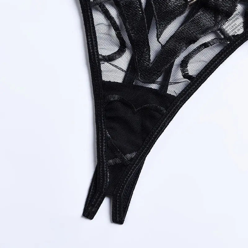 Sutton – 3-Piece Lingerie Set – The Set That Never Gets Forgotten