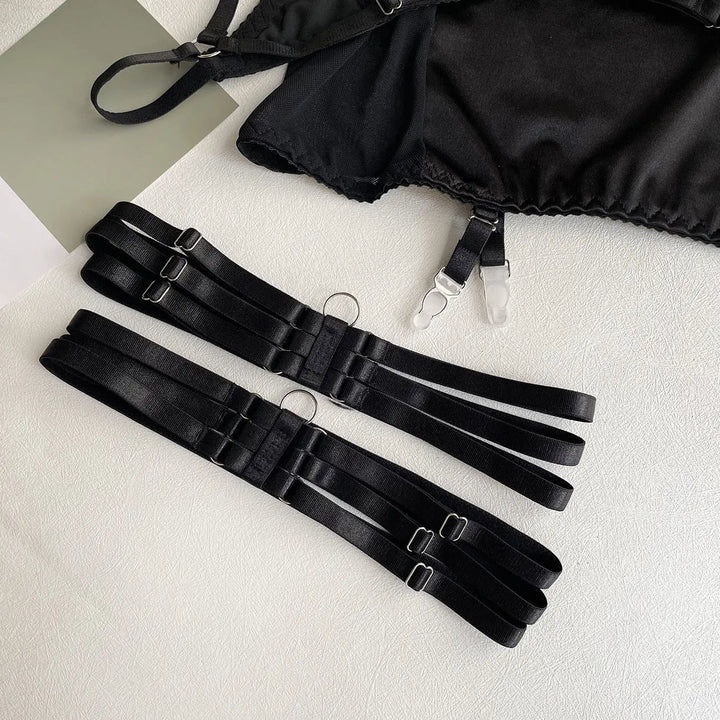Iris – 5-Piece Lingerie Set with Choker and Skirt – The Full Statement