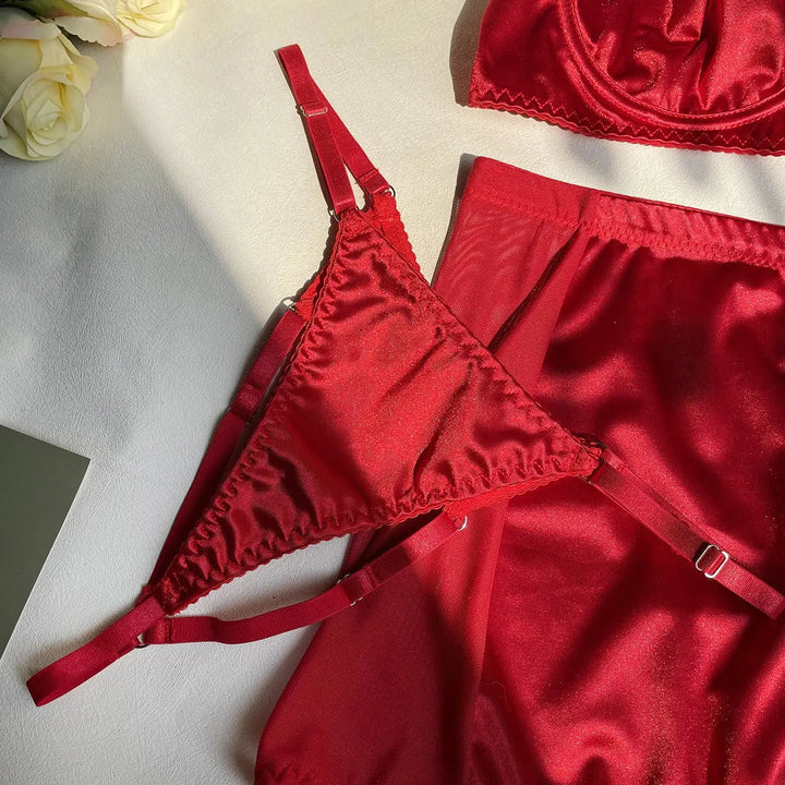 Iris – 5-Piece Lingerie Set with Choker and Skirt – The Full Statement