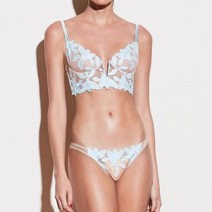 Eleonore – Lingerie Set – A Look That Needs No Introduction
